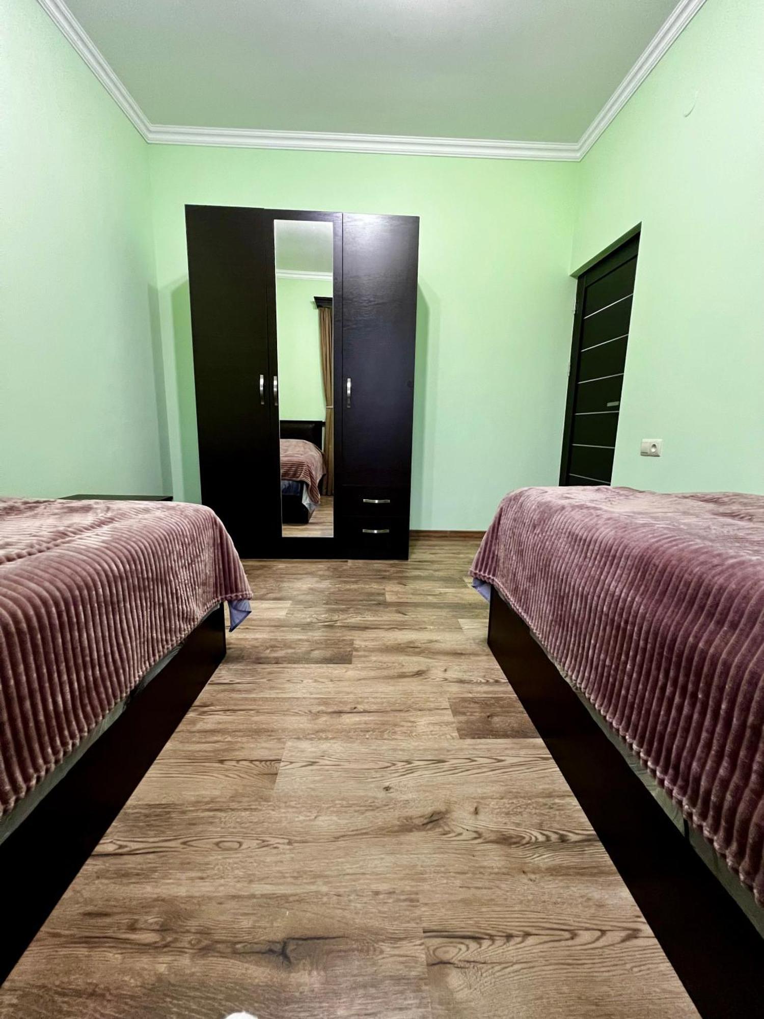 New , Comfortable 3 Bedroom House 예레반 외부 사진